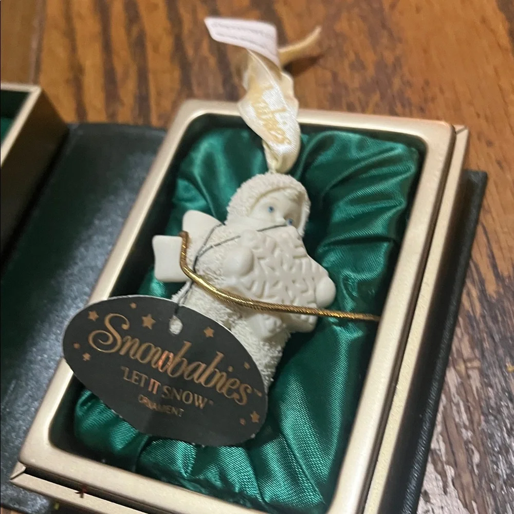 Snow babies Let it snow ornament in box
